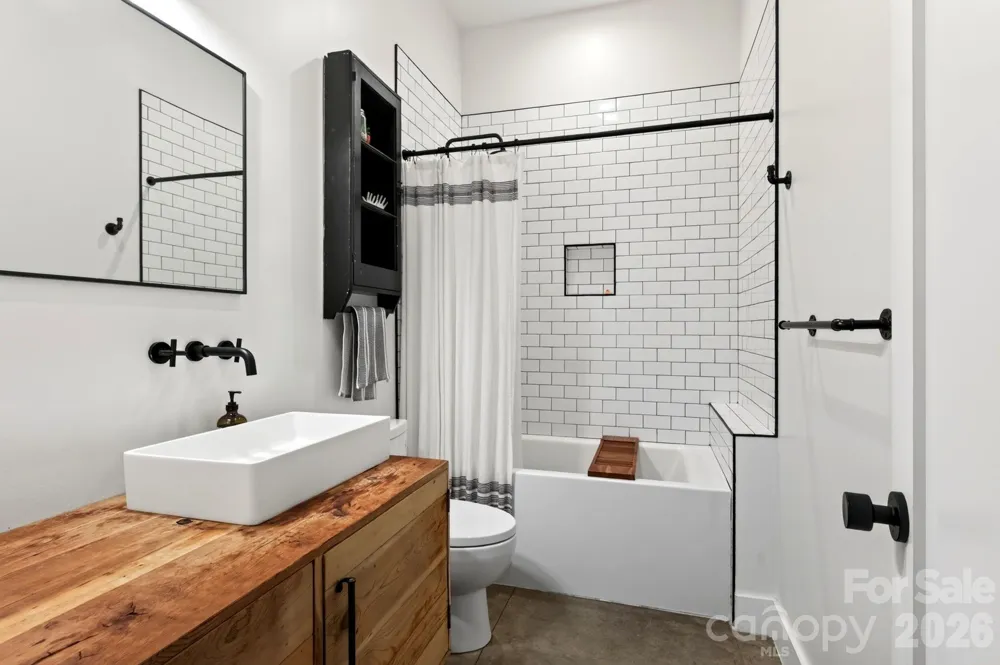 40 Malvern Walk Asheville, NC 28806