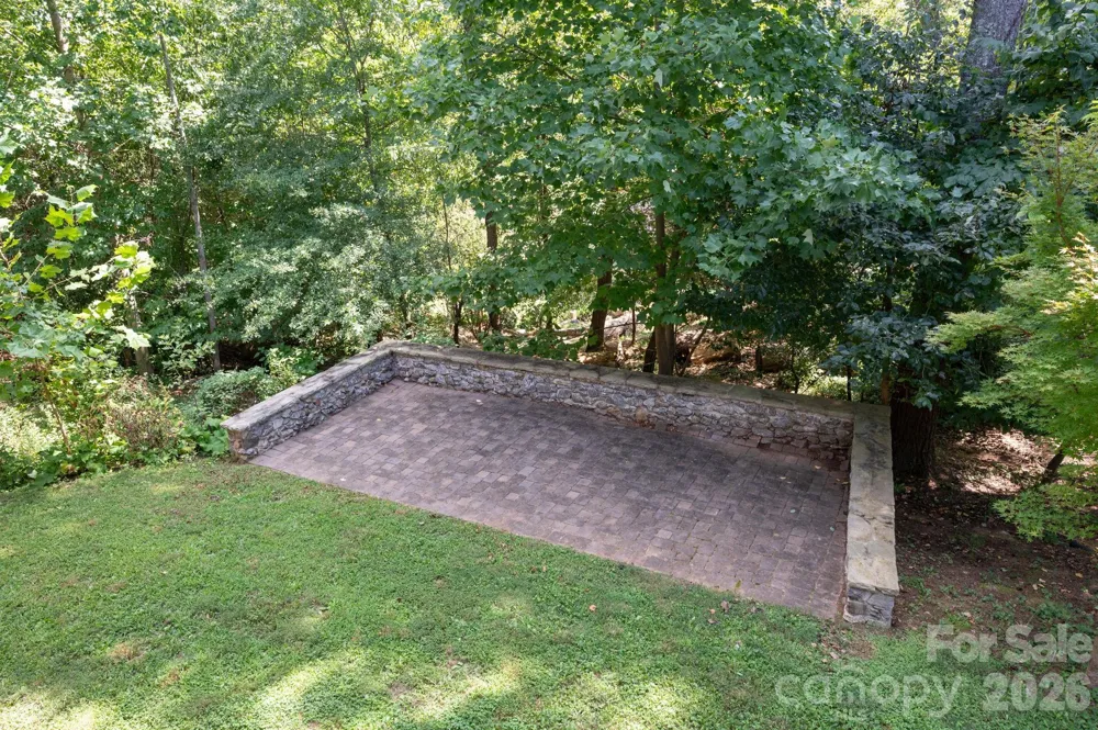 40 Malvern Walk Asheville, NC 28806