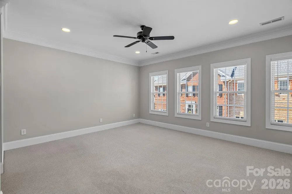 6415 Wakehurst Road Charlotte, NC 28226