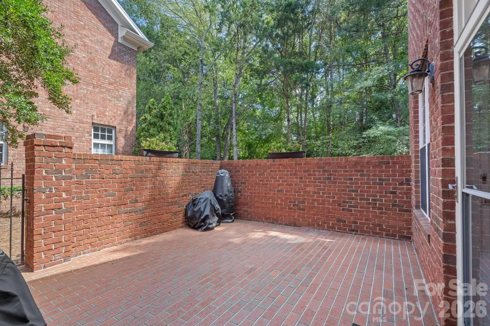 6415 Wakehurst Road Charlotte, NC 28226