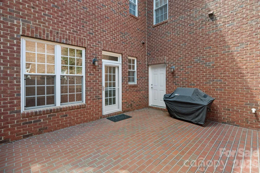 6415 Wakehurst Road Charlotte, NC 28226