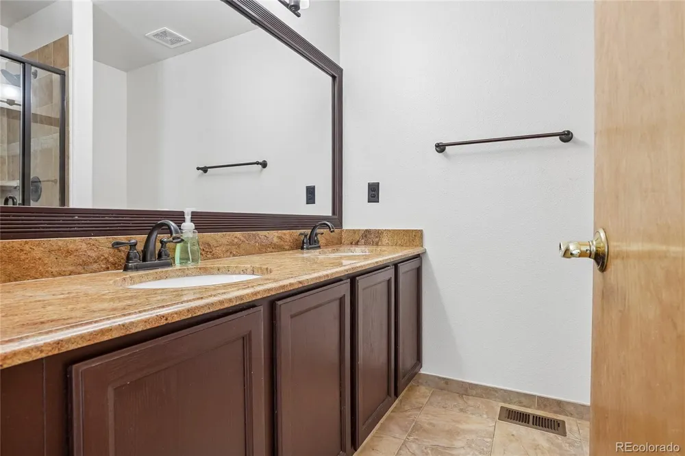 5241 S Jericho Street Aurora, CO 80015
