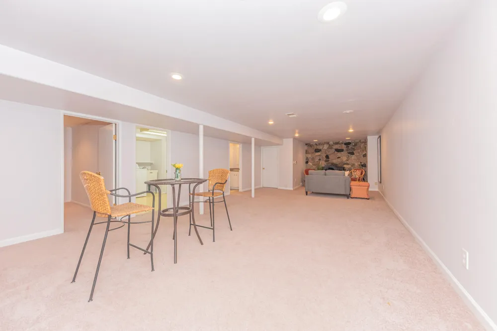 622 Rosemont Avenue Saline, MI 48176