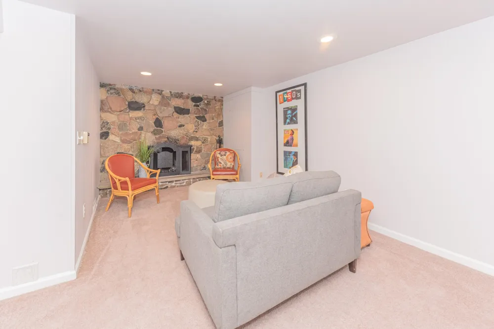 622 Rosemont Avenue Saline, MI 48176