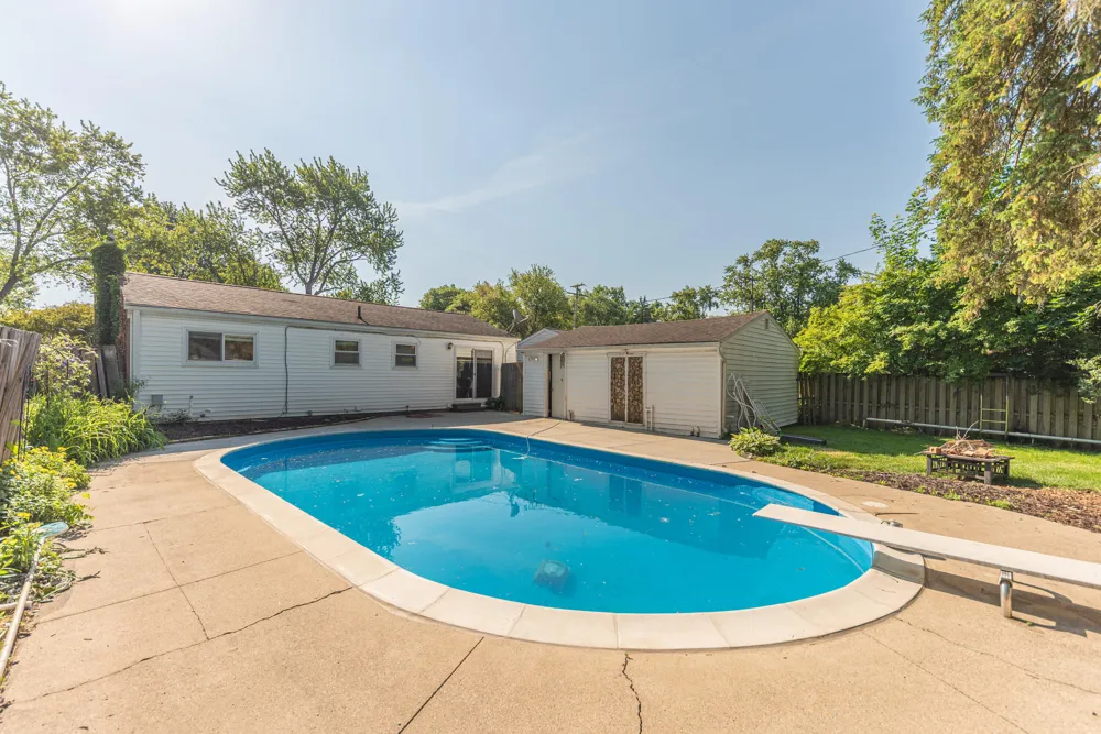 622 Rosemont Avenue Saline, MI 48176