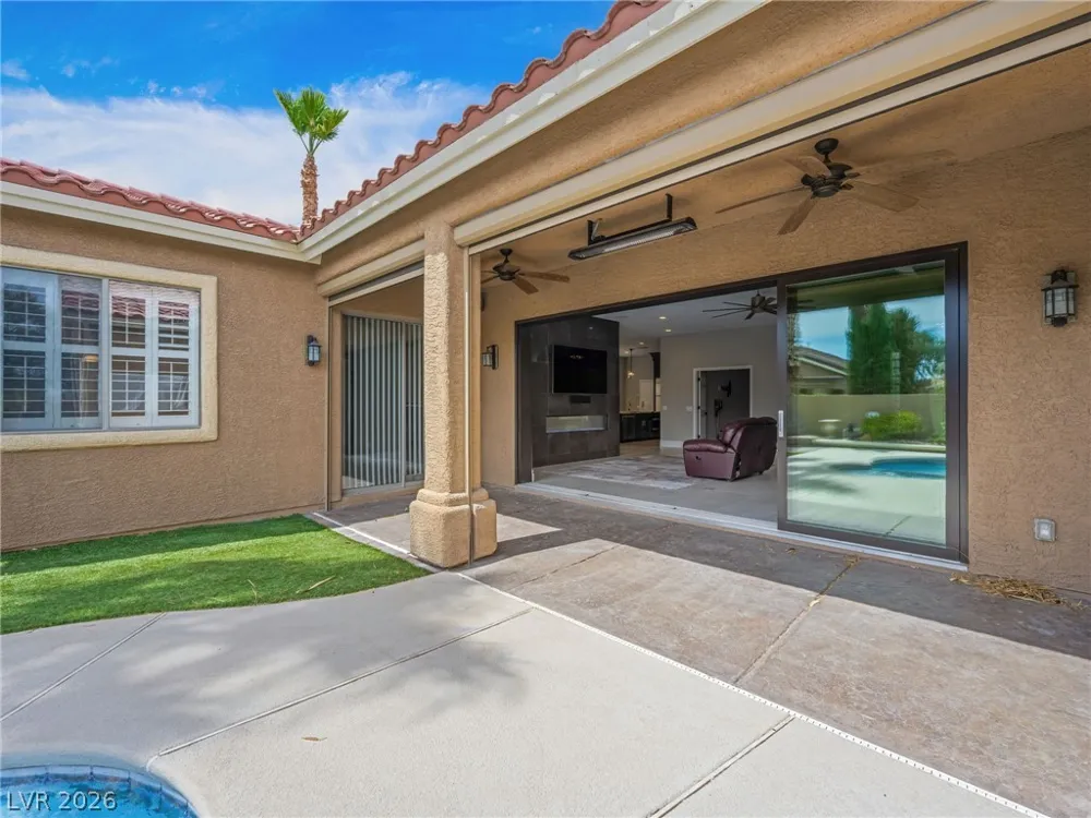 2404 Quartz Peak Street Las Vegas, NV 89134