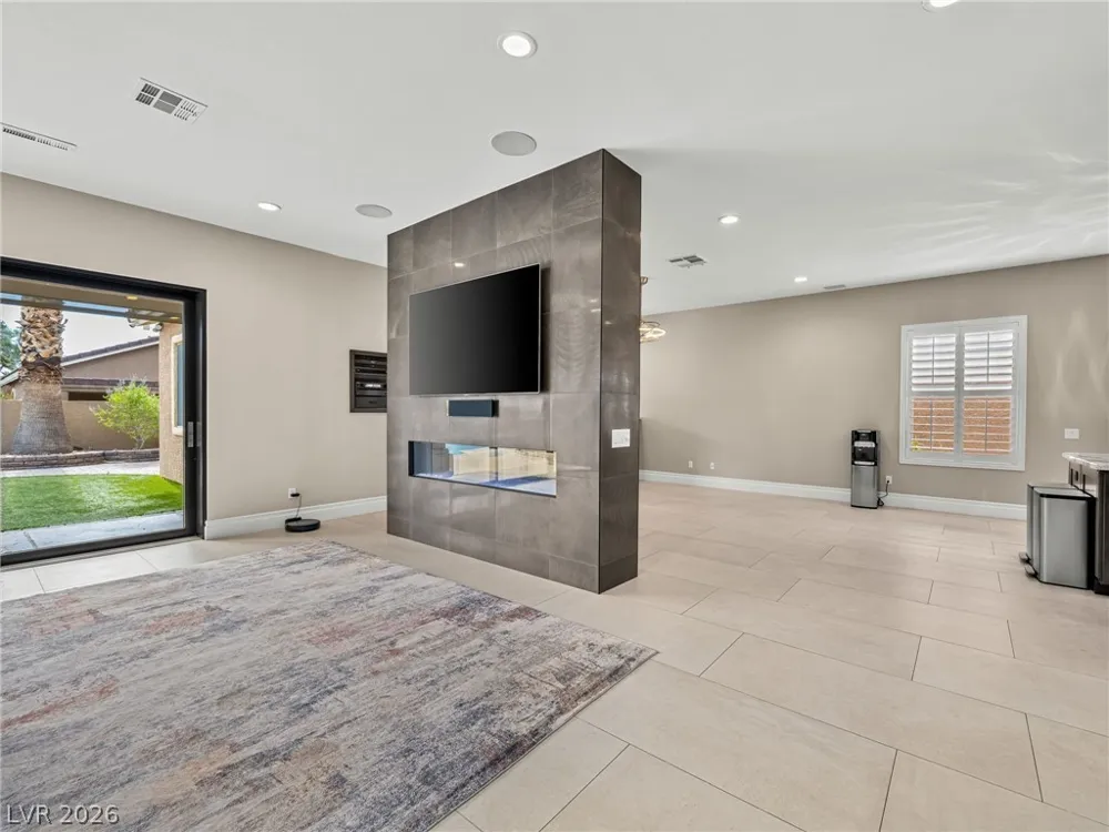 2404 Quartz Peak Street Las Vegas, NV 89134