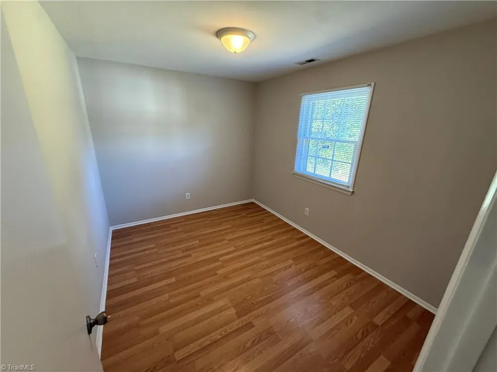 2201 Stonehaven Road Kernersville, NC 27284