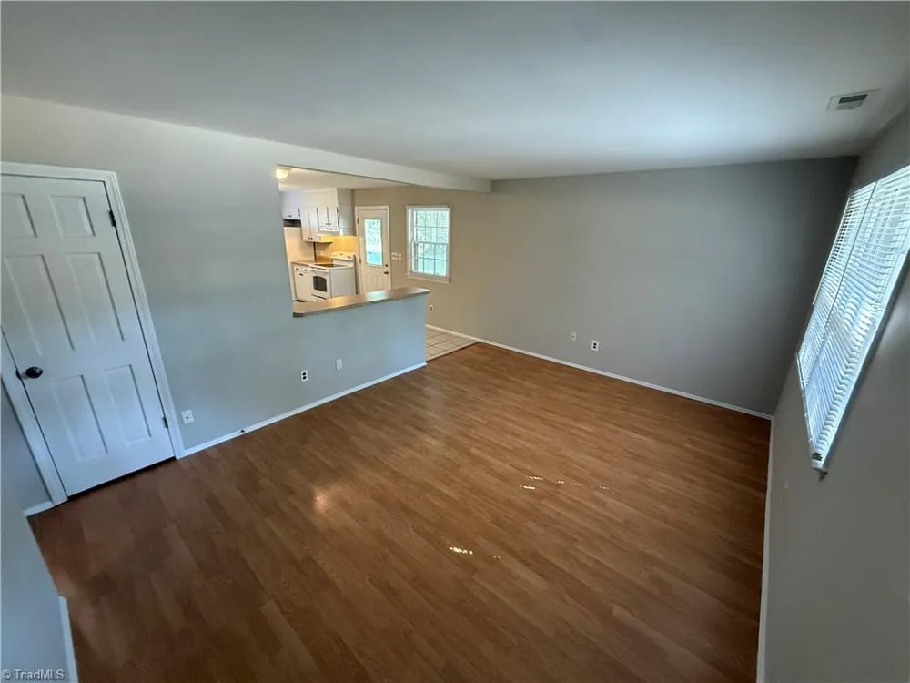 2201 Stonehaven Road Kernersville, NC 27284