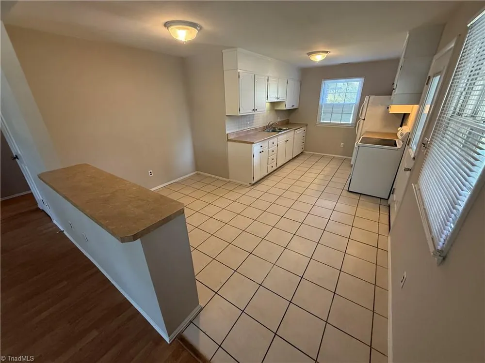 2201 Stonehaven Road Kernersville, NC 27284