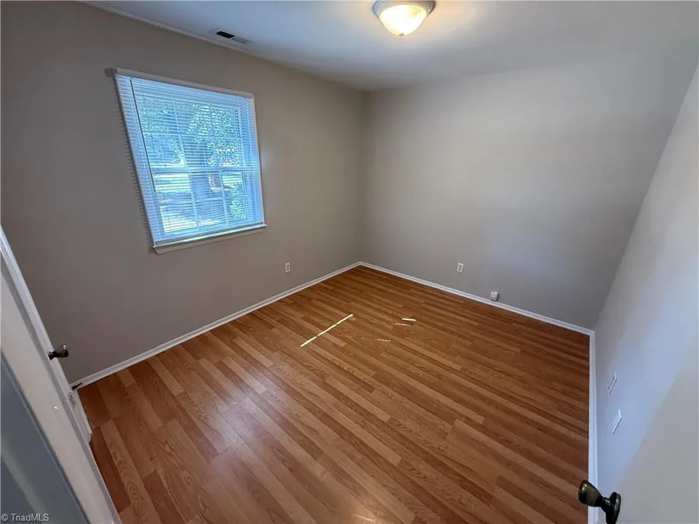 2201 Stonehaven Road Kernersville, NC 27284