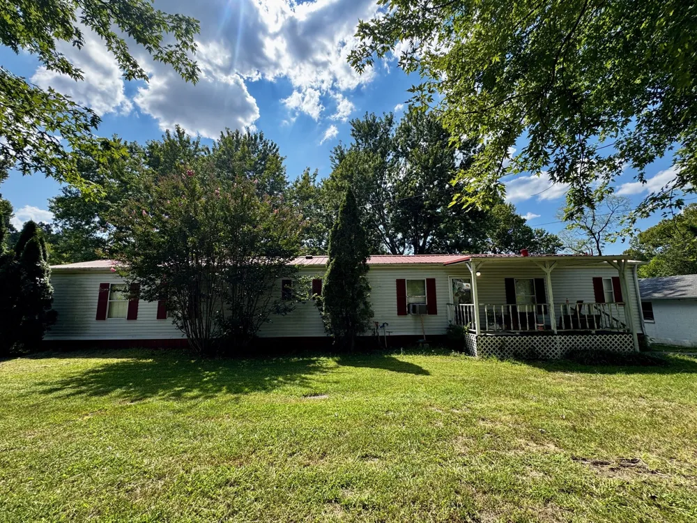 1542 Gainesboro Grade Cookeville, TN 38501