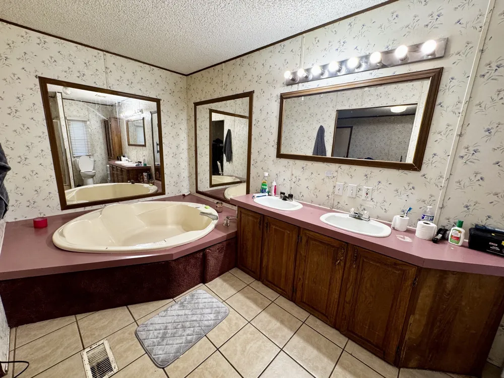 1542 Gainesboro Grade Cookeville, TN 38501
