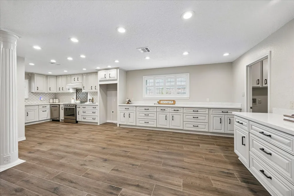 1809 Winding Creek Drive Pearland, TX 77581