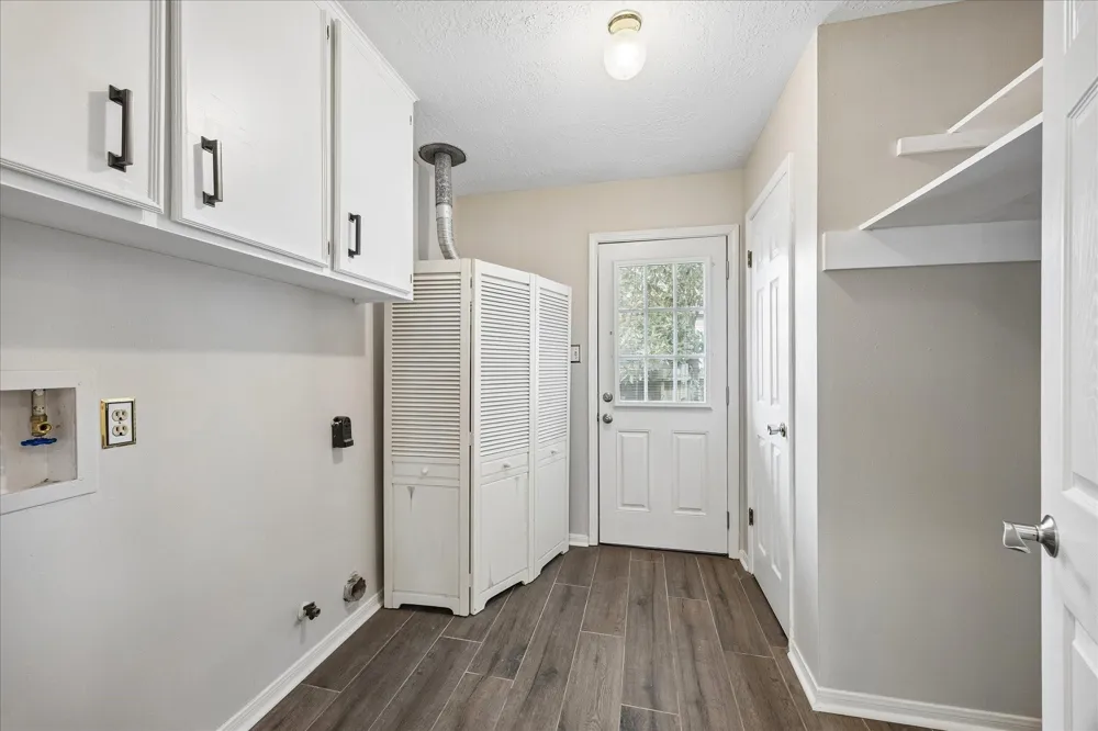 1809 Winding Creek Drive Pearland, TX 77581