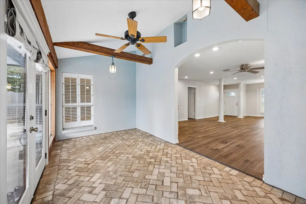 1809 Winding Creek Drive Pearland, TX 77581