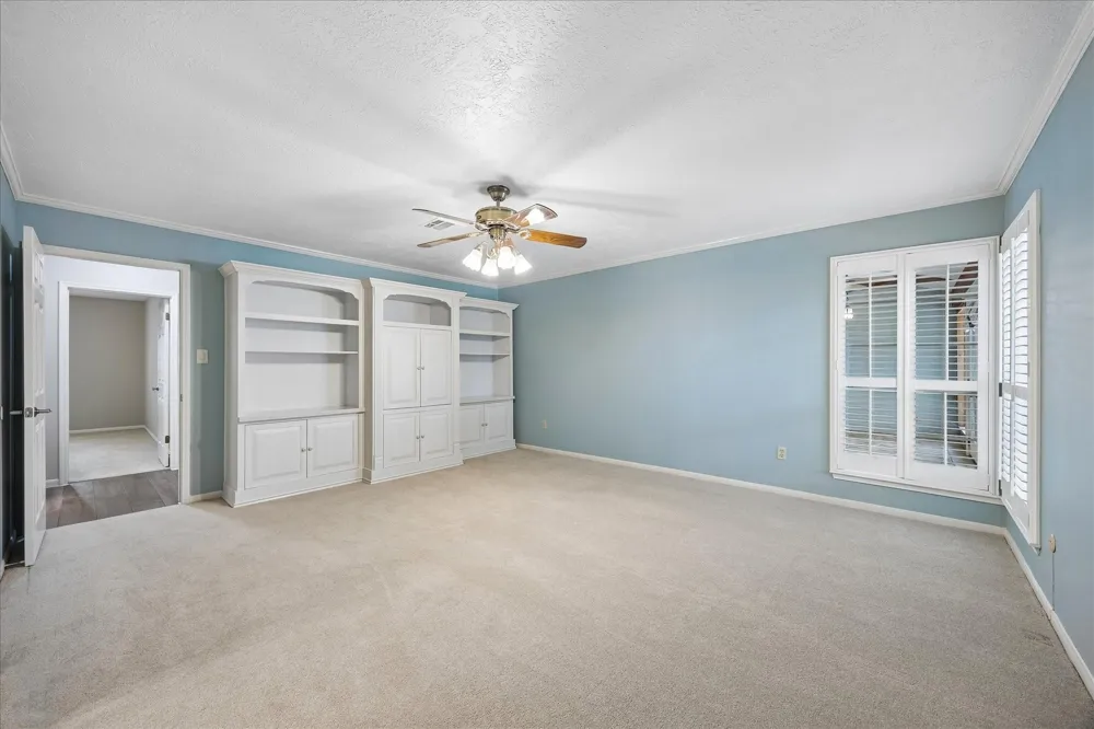 1809 Winding Creek Drive Pearland, TX 77581
