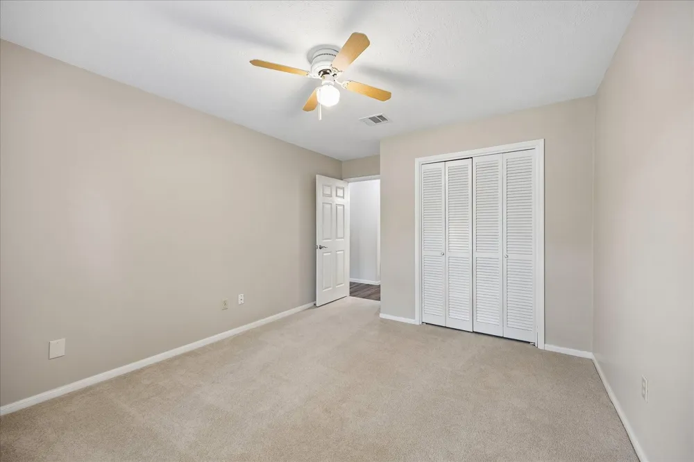 1809 Winding Creek Drive Pearland, TX 77581
