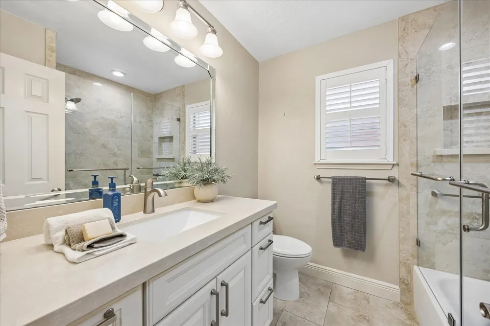 1809 Winding Creek Drive Pearland, TX 77581