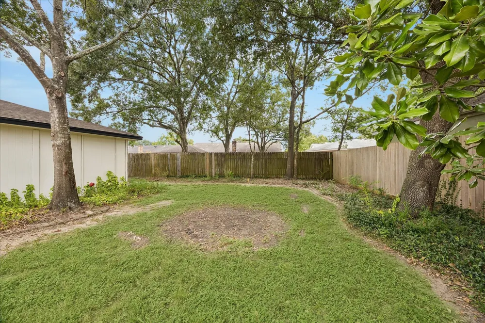 1809 Winding Creek Drive Pearland, TX 77581