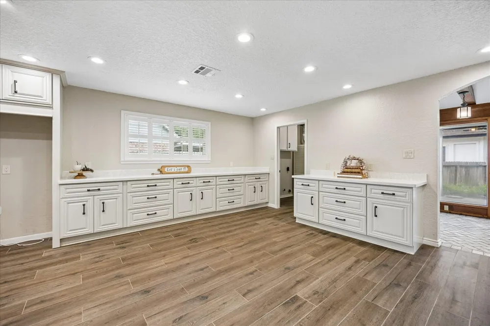 1809 Winding Creek Drive Pearland, TX 77581