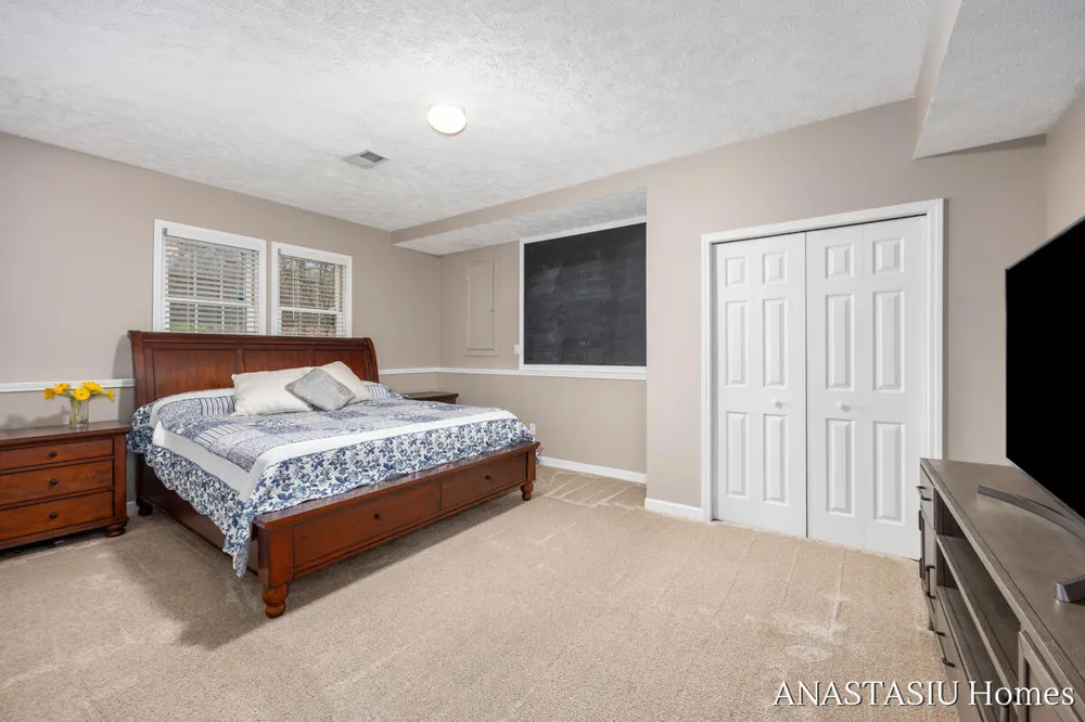 7023 NE Dunloe Court NE Belmont, MI 49306