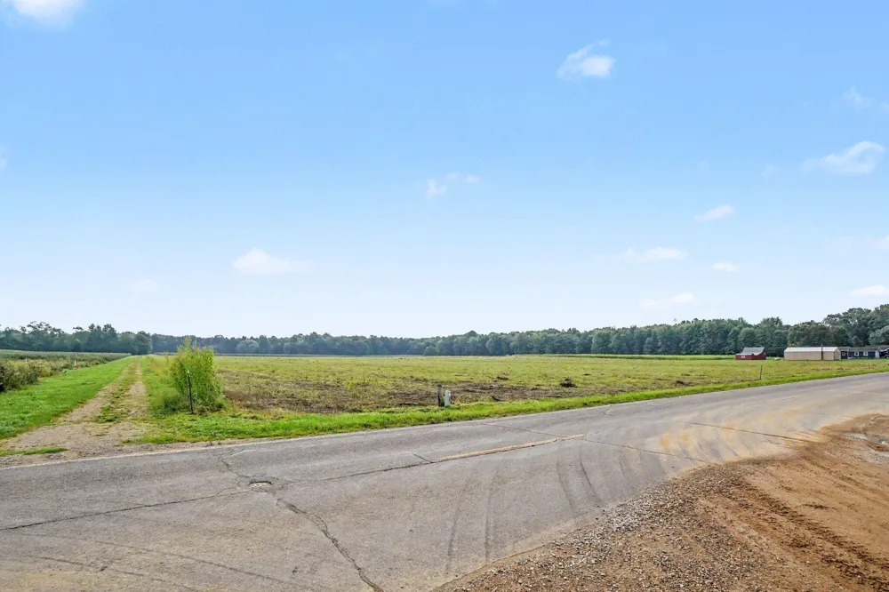 County Road 687 Bangor, MI 49013