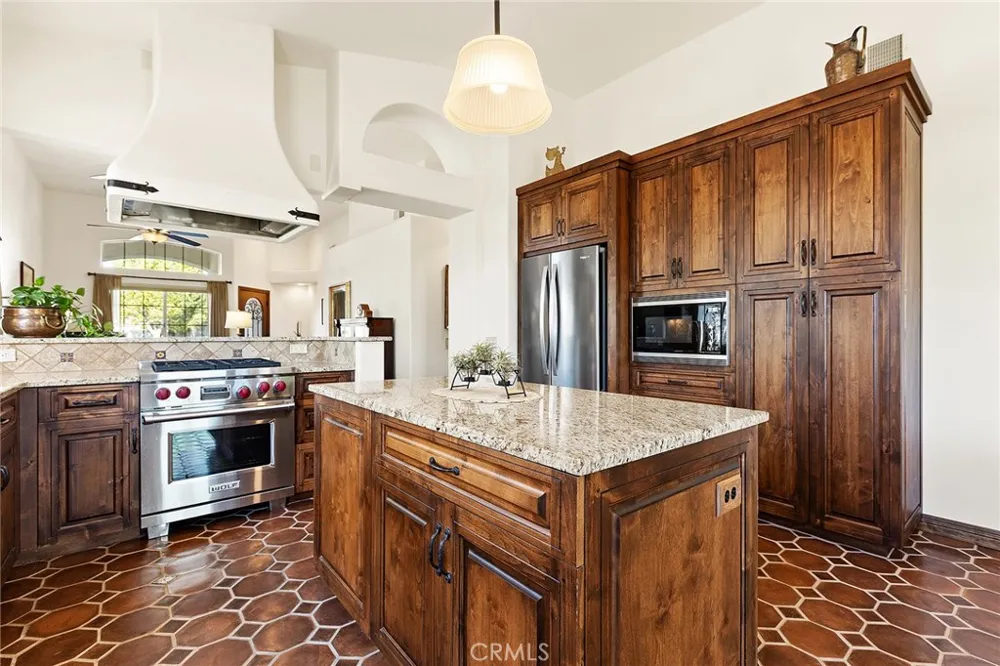 41555 Corte Amalia Temecula, CA 92592
