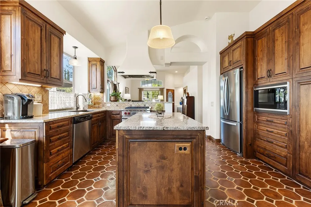41555 Corte Amalia Temecula, CA 92592