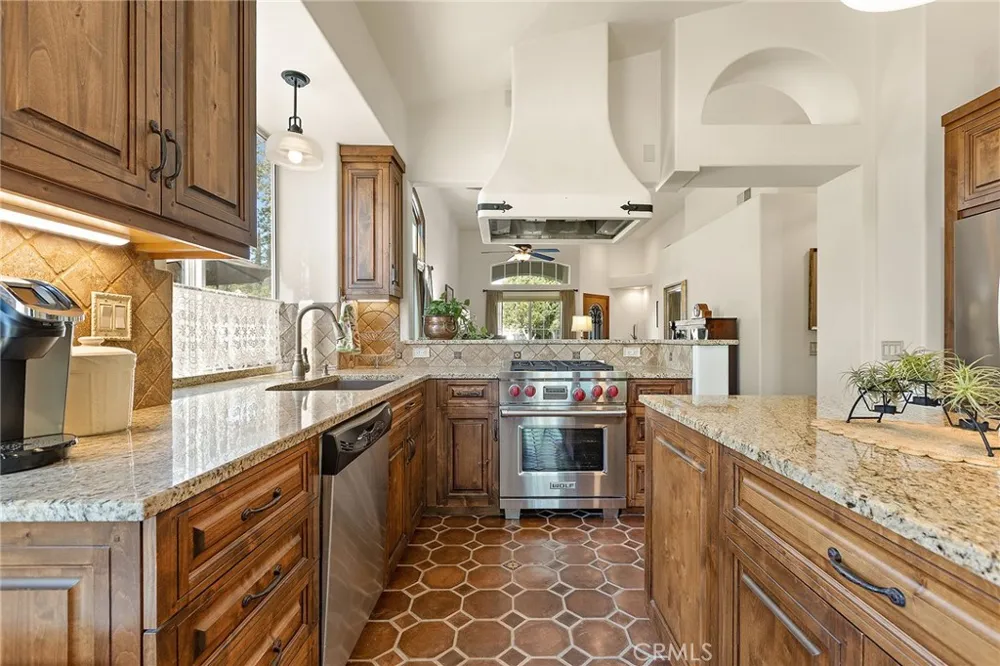 41555 Corte Amalia Temecula, CA 92592