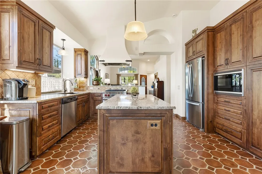 41555 Corte Amalia Temecula, CA 92592
