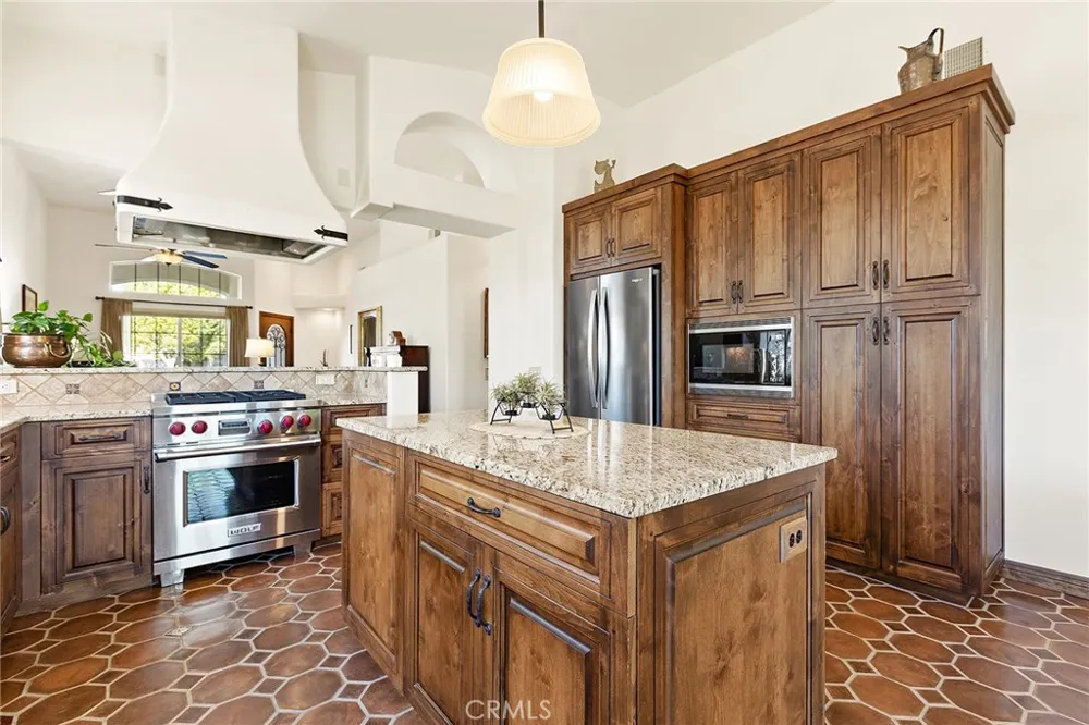 41555 Corte Amalia Temecula, CA 92592