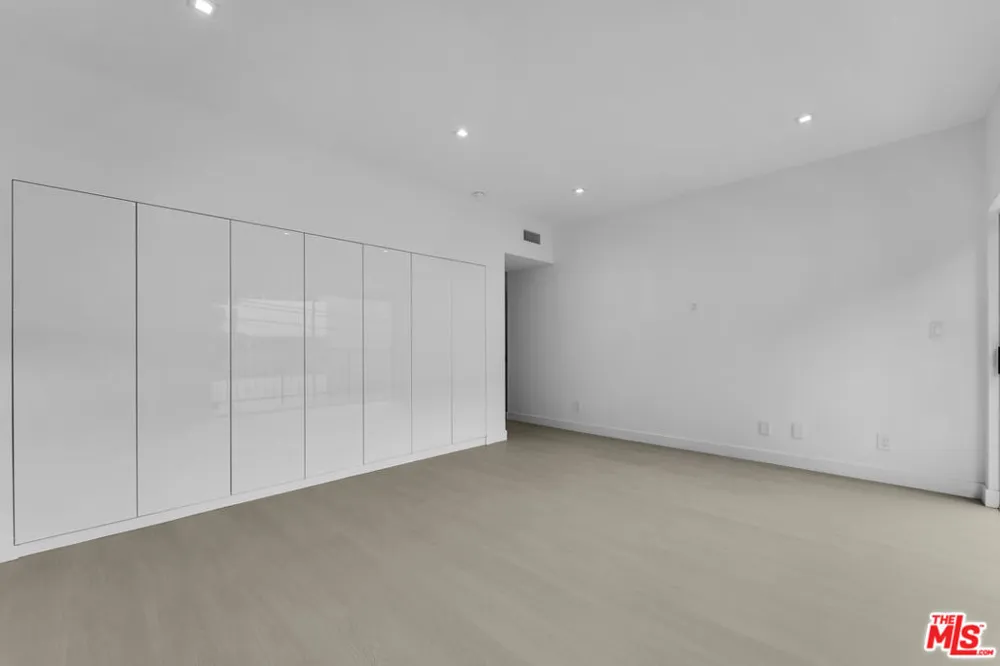 10630 Wilkins Avenue #204 West Los Angeles, CA 90024