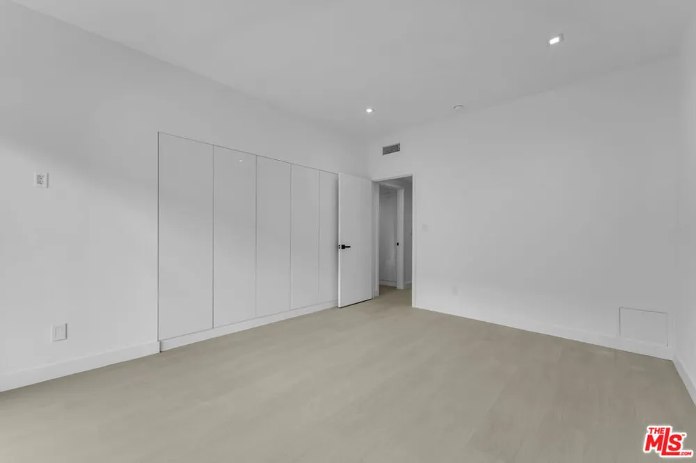 10630 Wilkins Avenue #204 West Los Angeles, CA 90024