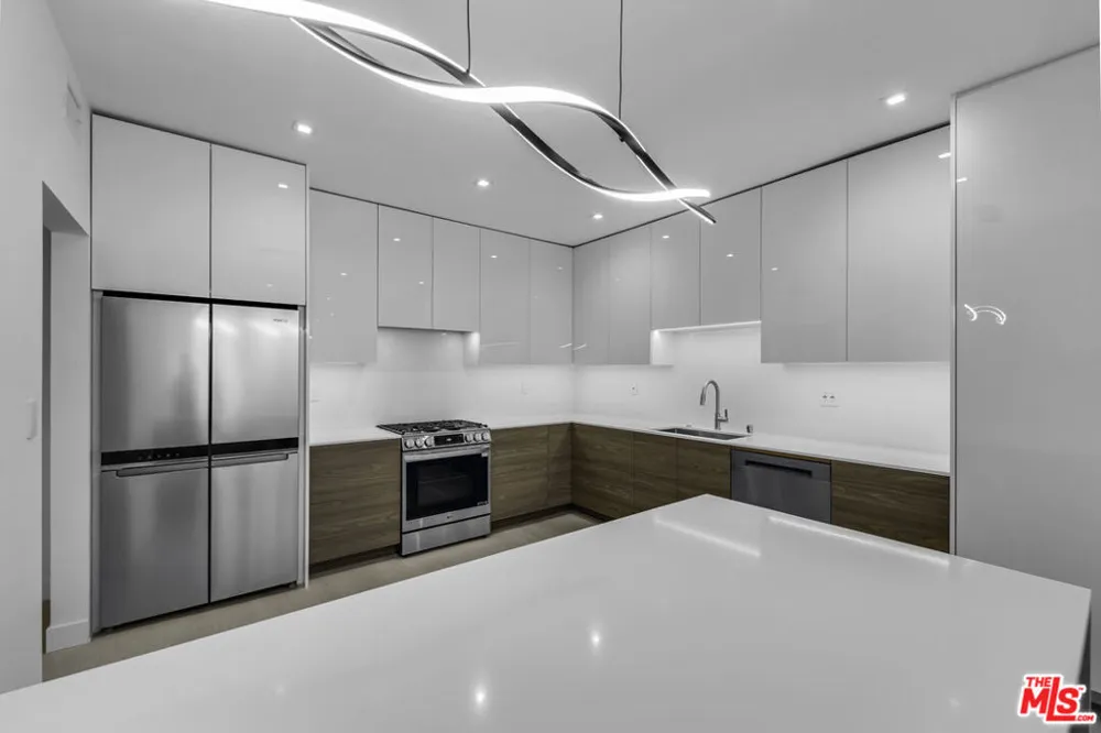 10630 Wilkins Avenue #204 West Los Angeles, CA 90024