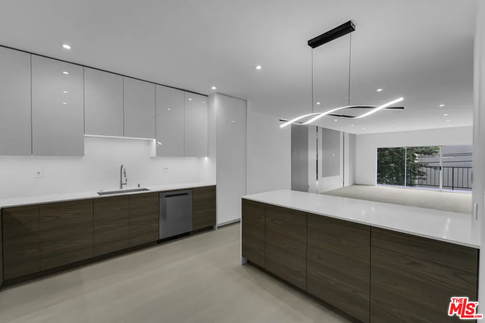 10630 Wilkins Avenue #204 West Los Angeles, CA 90024