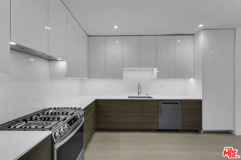 10630 Wilkins Avenue #204 West Los Angeles, CA 90024