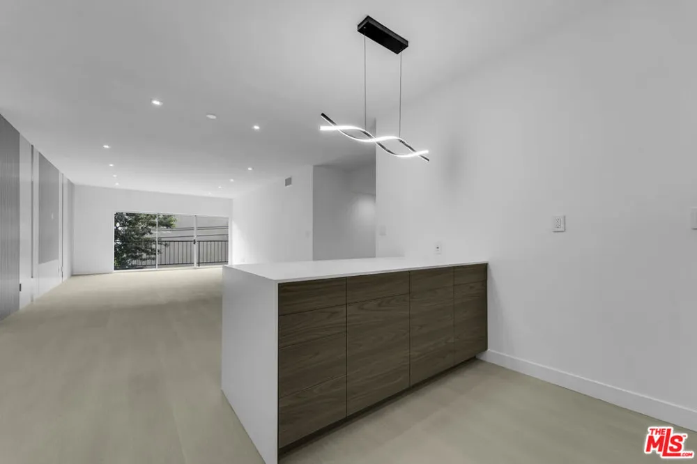 10630 Wilkins Avenue #204 West Los Angeles, CA 90024
