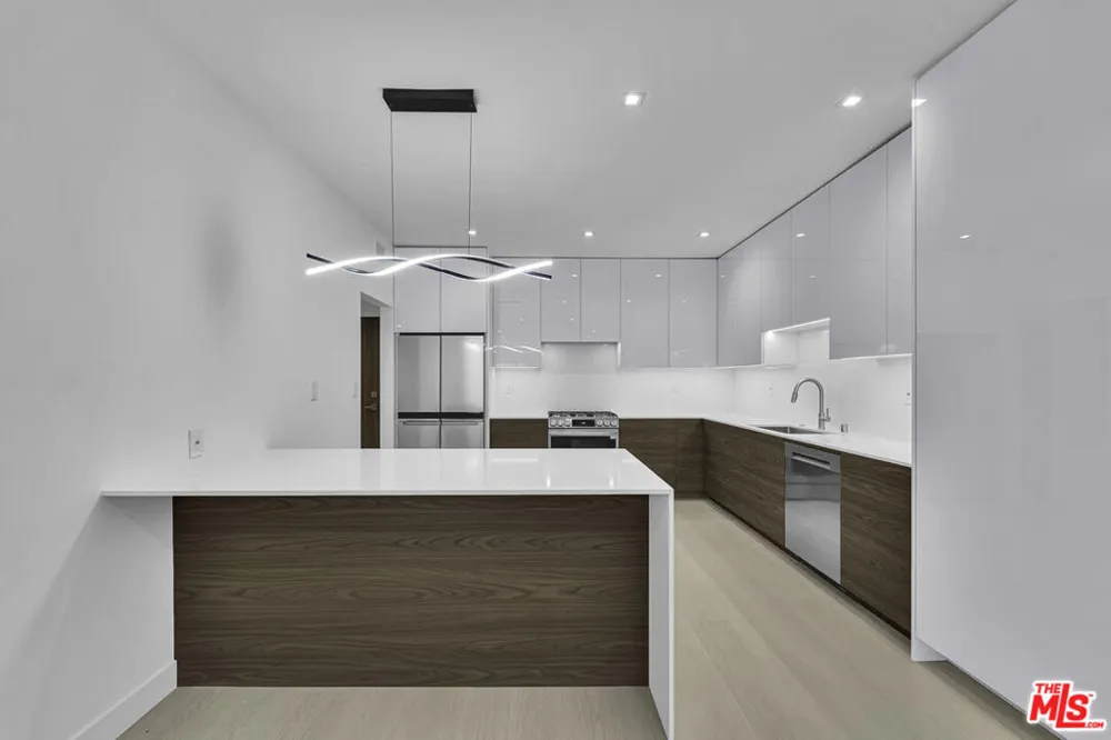 10630 Wilkins Avenue #204 West Los Angeles, CA 90024