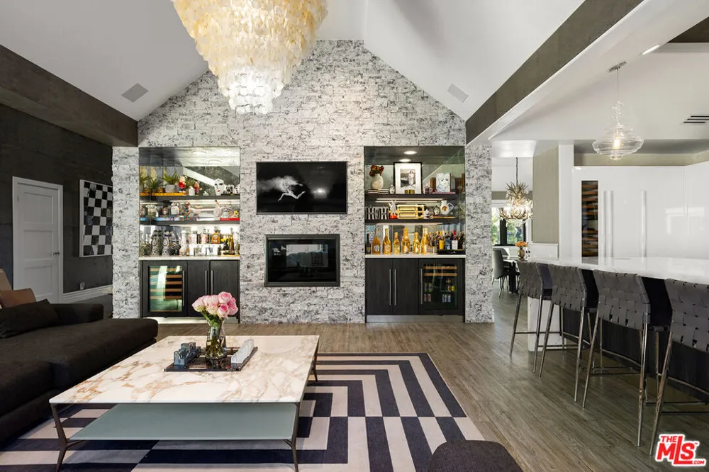 1693 Twilight Ridge Court Westlake Village, CA 91362