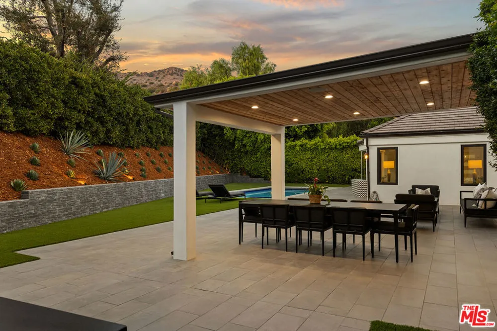 1693 Twilight Ridge Court Westlake Village, CA 91362