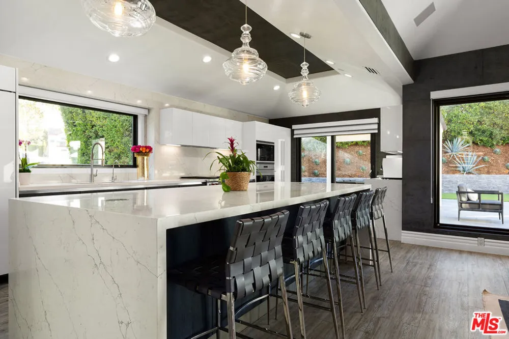 1693 Twilight Ridge Court Westlake Village, CA 91362