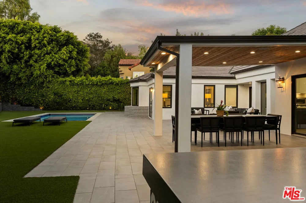 1693 Twilight Ridge Court Westlake Village, CA 91362