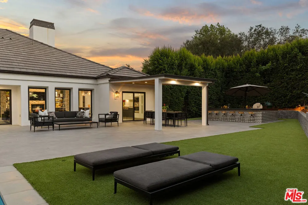 1693 Twilight Ridge Court Westlake Village, CA 91362