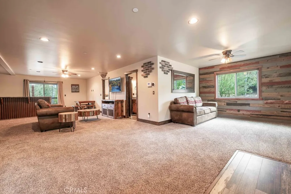 40944 Seneca Big Bear Lake, CA 92315