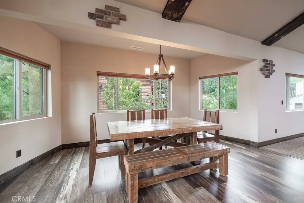 40944 Seneca Big Bear Lake, CA 92315