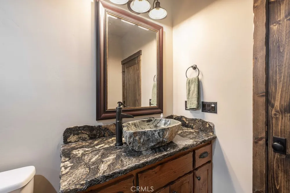 40944 Seneca Big Bear Lake, CA 92315