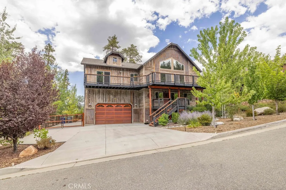 40944 Seneca Big Bear Lake, CA 92315