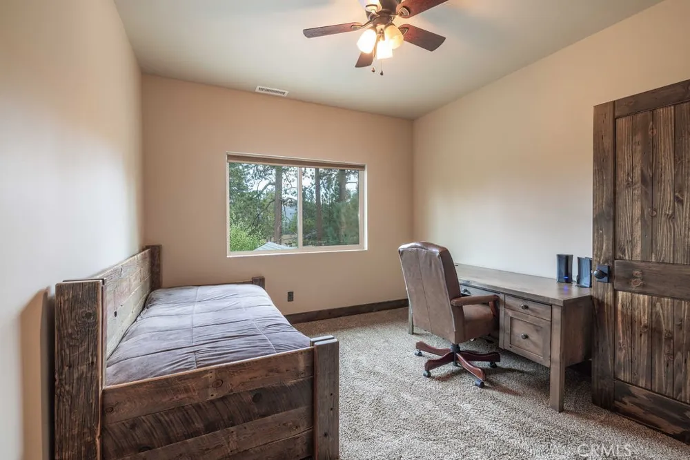 40944 Seneca Big Bear Lake, CA 92315
