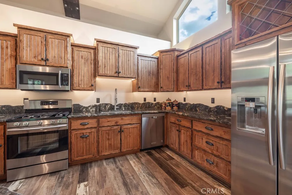 40944 Seneca Big Bear Lake, CA 92315